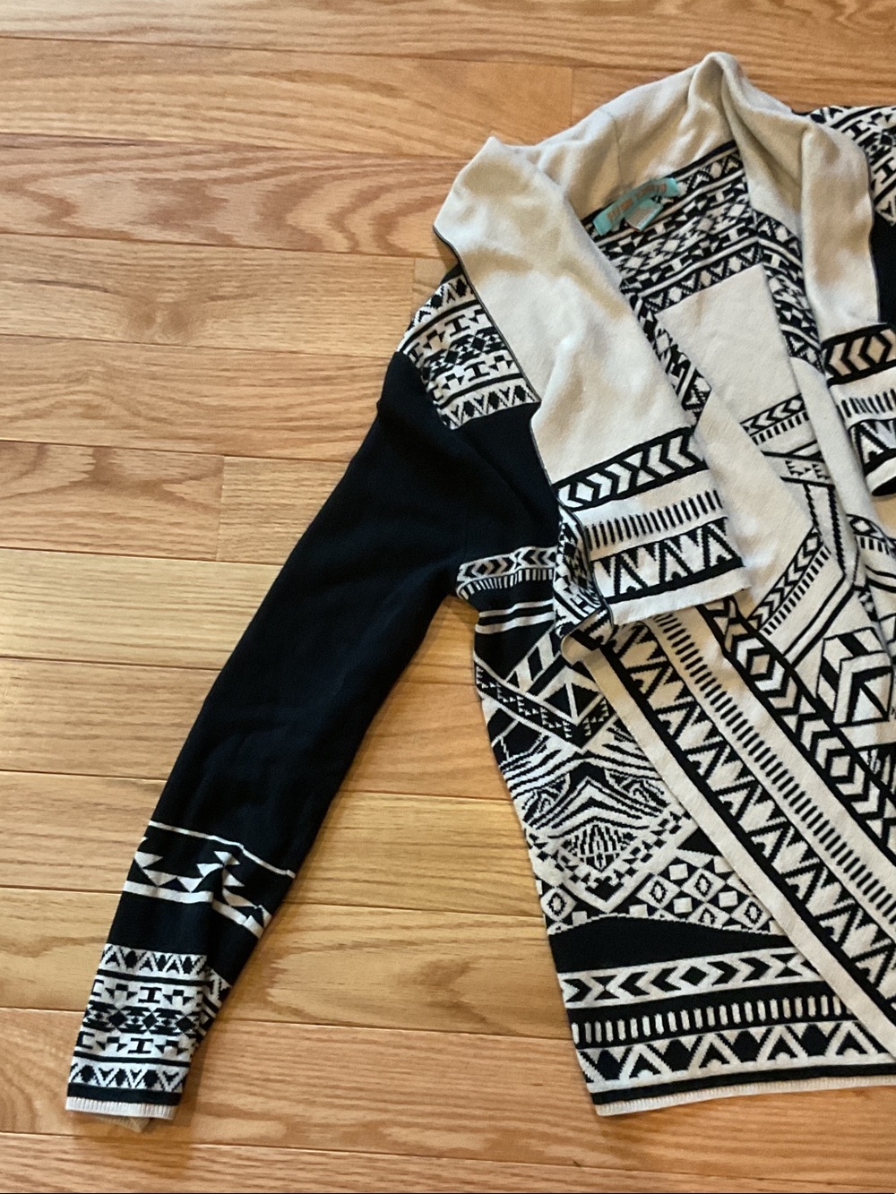 Flying Tomato Black Cream Aztec Women's Sweater Cardigan large distressed elbows - Picture 3 of 13